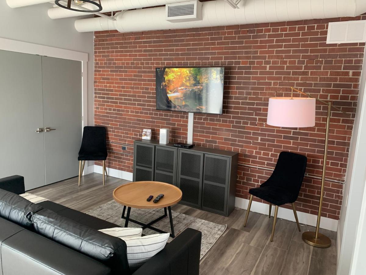 Aparthotel Station 1 By Terra Hospitality Moncton Esterno foto