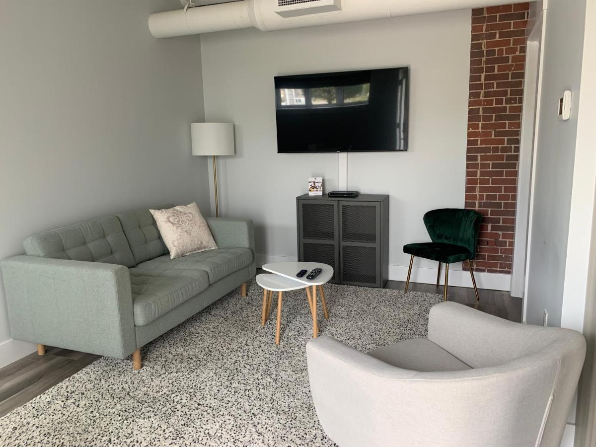 Aparthotel Station 1 By Terra Hospitality Moncton Esterno foto