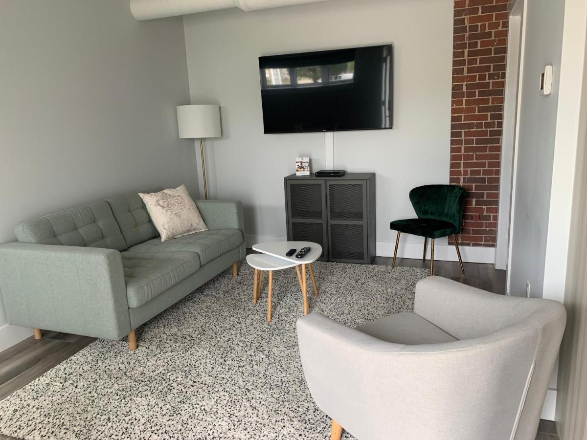 Aparthotel Station 1 By Terra Hospitality Moncton Esterno foto