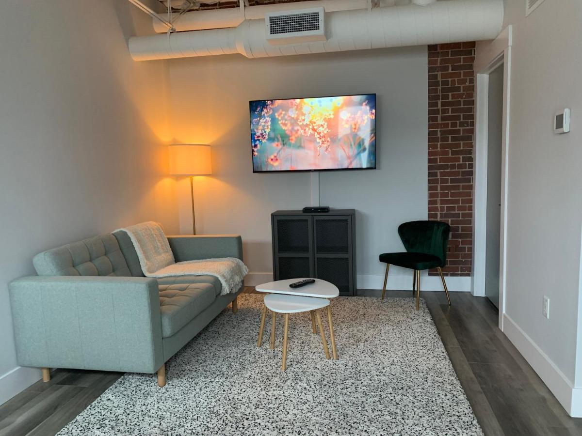Aparthotel Station 1 By Terra Hospitality Moncton Esterno foto