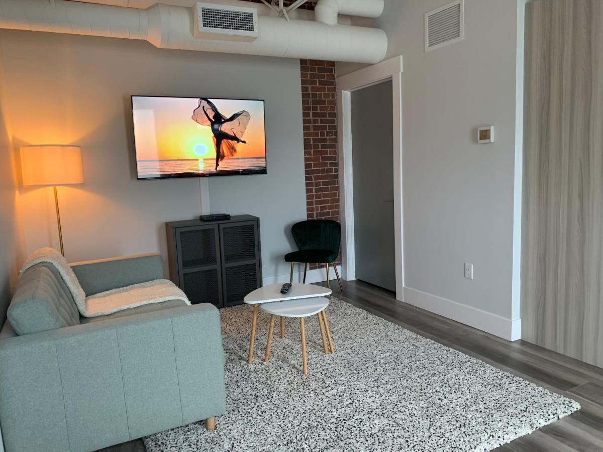 Aparthotel Station 1 By Terra Hospitality Moncton Esterno foto